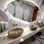 Hotel Kraja Golem (Tirana)