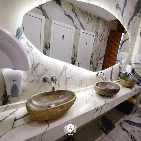 Kraja 4*