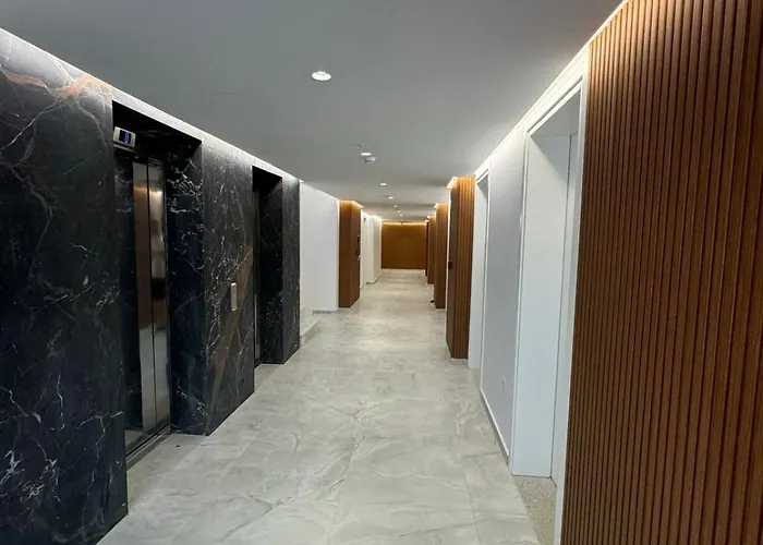 Kraja Golem (Tirana)