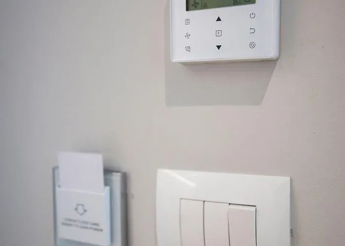 Kraja Hotel Golem (Tirana)