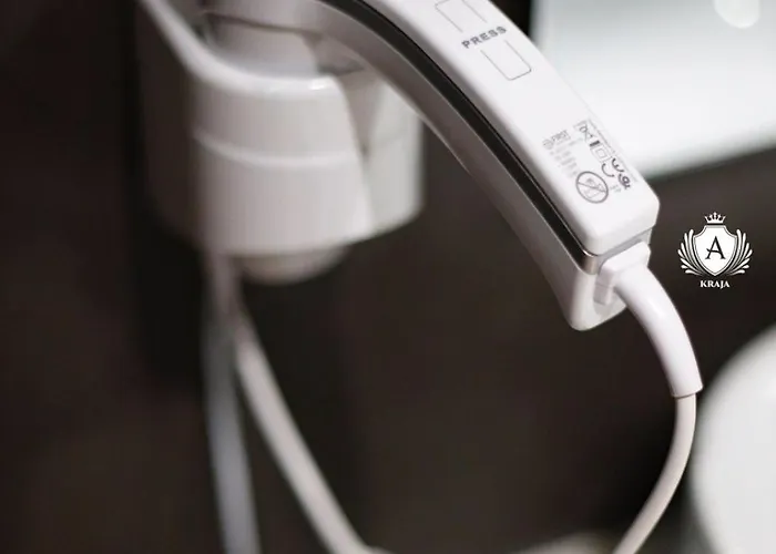 Kraja Golem (Tirana)