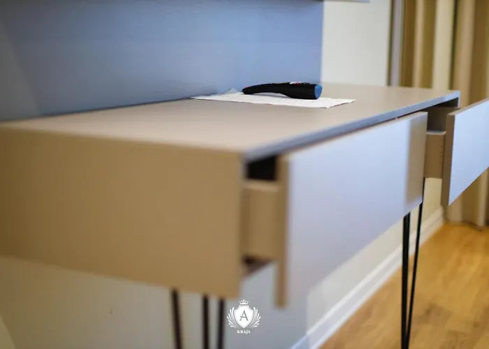 Kraja 4* Golem (Tirana)