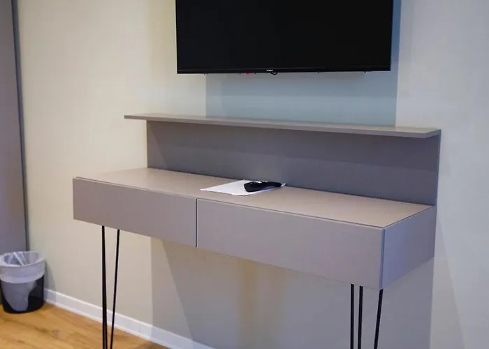 Hotel Kraja Golem (Tirana)