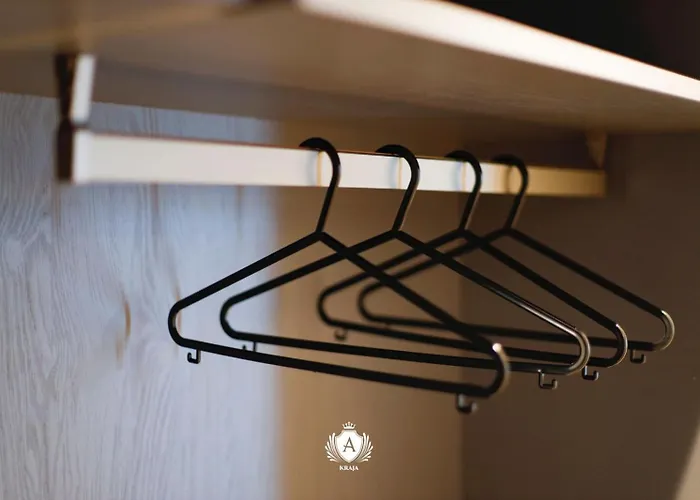 Hotel Kraja Golem (Tirana)