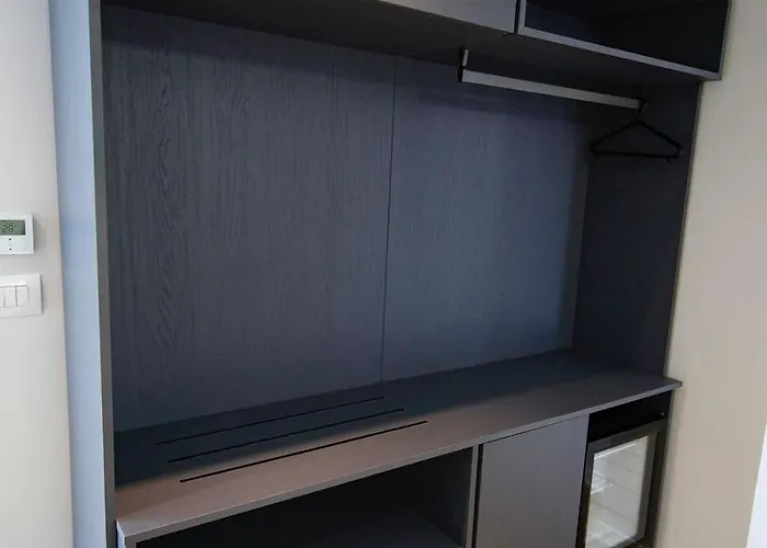 Kraja Golem (Tirana)