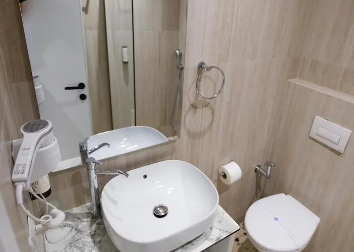 Kraja 4* Golem (Tirana)